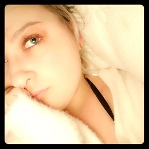 Meet your Posher, Courtney